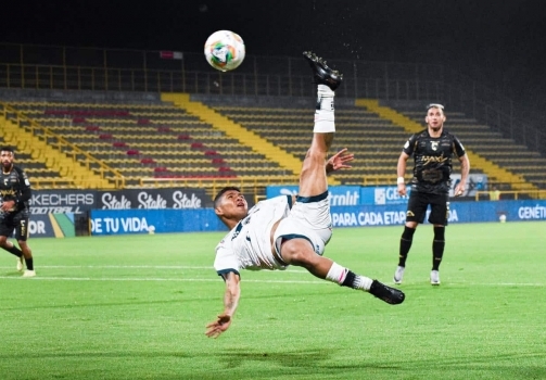 FORTALEZA Y LLANEROS IGUALARON A UN TANTO EN TECHO.