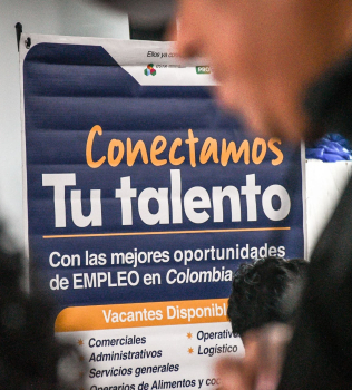 FERIA DE EMPLEO EN LA RED CADE DE SUBA OFRECIÓ MÁS DE 2.900 VACANTES