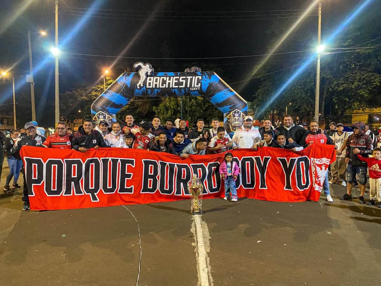 HÉCTOR BURROS SE CORONÓ CAMPEÓN DE LOS ÉLITE BACHESTIC SUBA